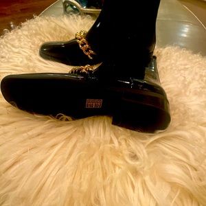 Black leather  stylish boots